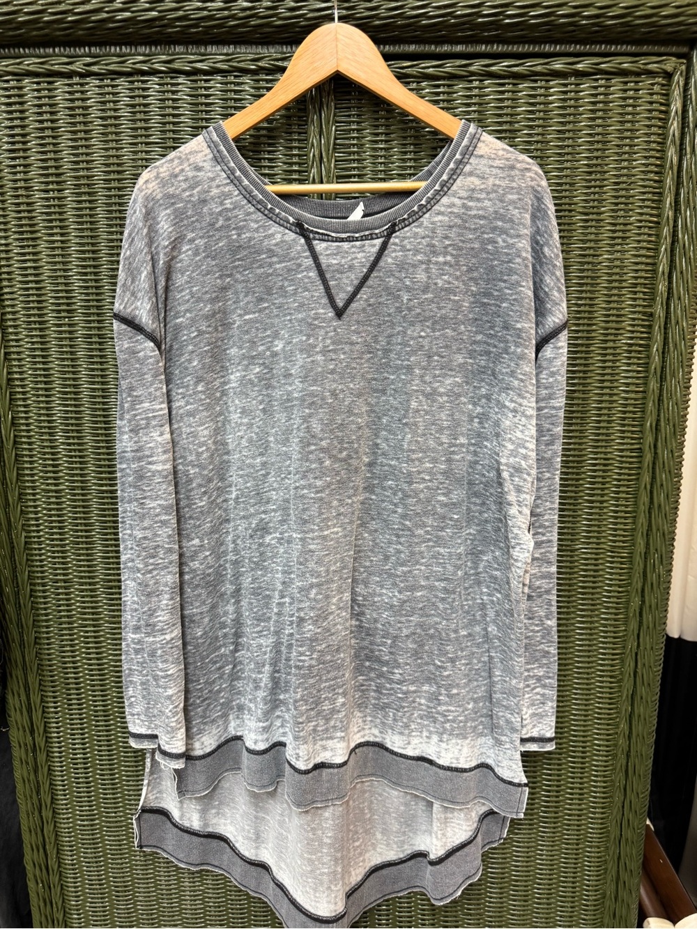 Z Supply Oversized Mineral Wash High Slit Tunic Sweatshirt Pullover Top Gray L
